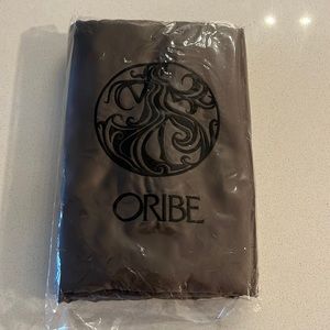 Oribe hair cutting cape